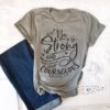 Be Strong and Courageous Christian T-Shirt 90s women fashion slogan grunge tops graphic vintage cotton tumblr art tshirt -J701